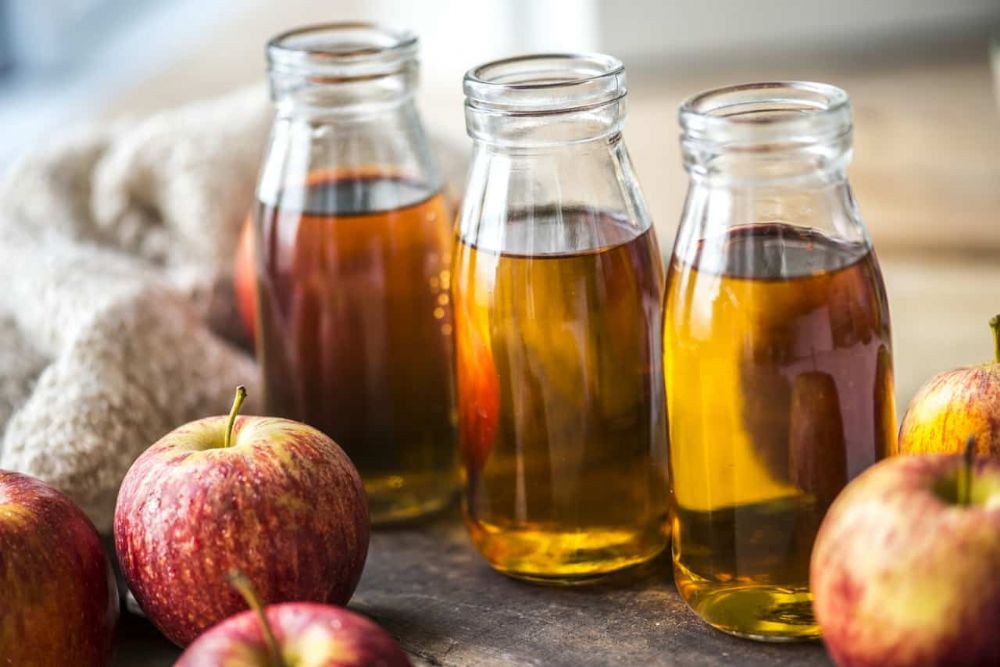 تعرفوا الى  فوائد شرب خل التفاح صباحاً للصحة والجسم .