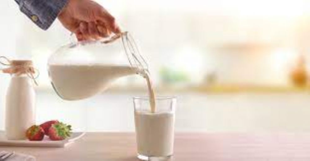 تعرفوا الى فوائد الحليب الصحية للصحة والجسم .